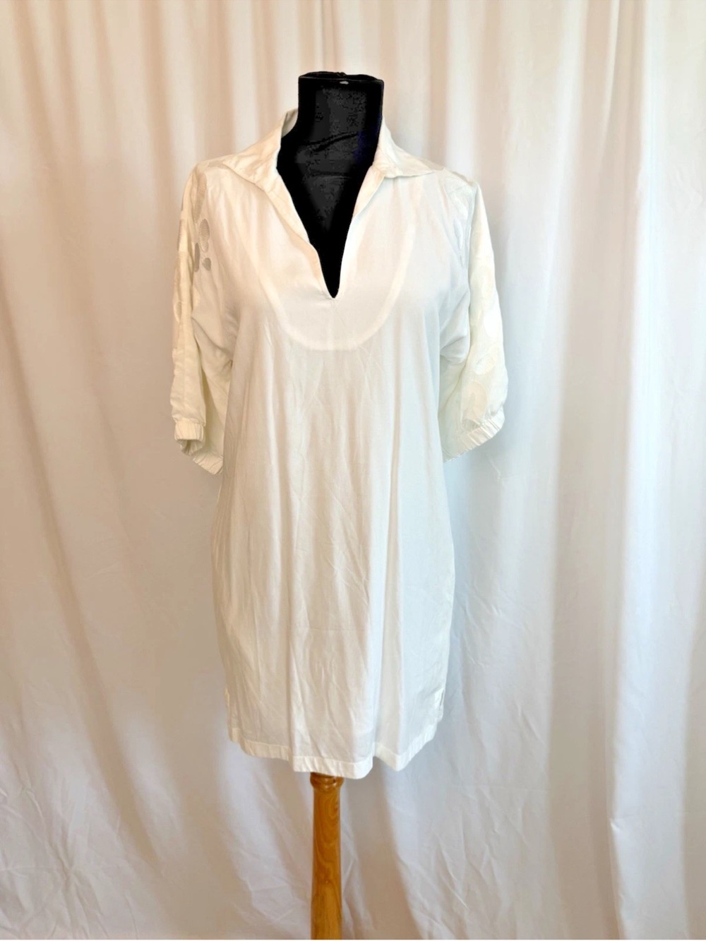 Emily McCarthy White Embroidered Tunic Dress - size Extra Small